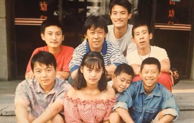 18歲就拿了3個影帝!和妻子從校園到婚姻21年 和高圓圓談過戀愛「如今擁有11個孩子」