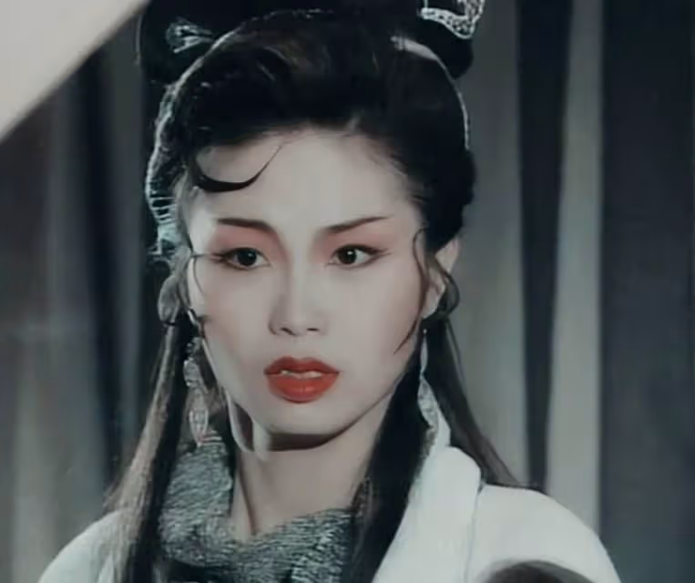 最清醒港姐!插足富商家庭24年「卻獲全家認可」與原配親如姐妹 不爭家產也能成「億萬富婆」