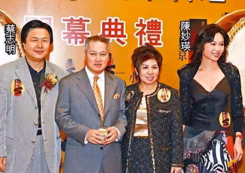 最清醒港姐！插足富商家庭24年「卻獲全家認可」與原配親如姐妹　不爭家產也能成「億萬富婆」