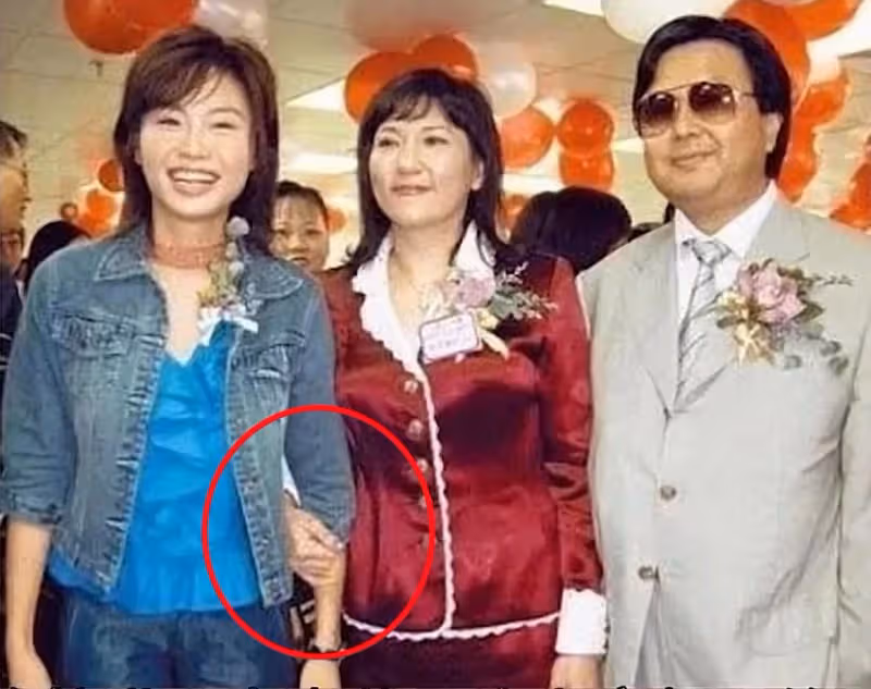 最清醒港姐！插足富商家庭24年「卻獲全家認可」與原配親如姐妹　不爭家產也能成「億萬富婆」