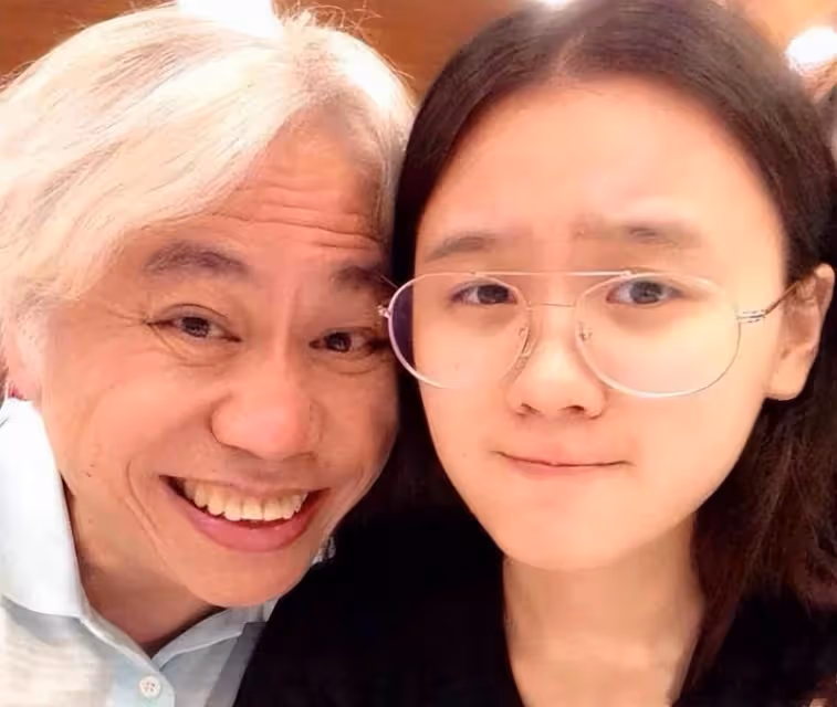 轟動一時的「爺孫戀」,17歲林靖恩曾以為的「追求自由的反抗」9年後林靖恩李坤城現狀,網友:花季少女變家庭主婦