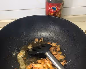 夏天一定要吃的🦐蒜香蝦仁拌面🦐好吃到舔盤