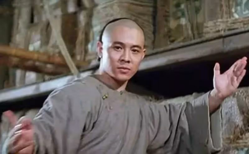 李連杰御用替身,即興一口咬掉80萬,徐克欲哭無淚:你一口咬掉了一套房!