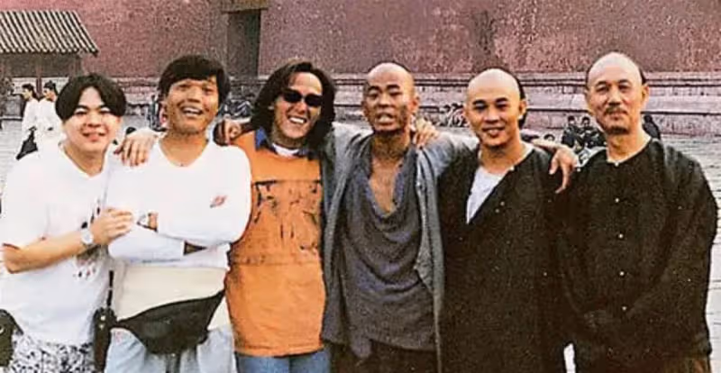 李連杰御用替身,即興一口咬掉80萬,徐克欲哭無淚:你一口咬掉了一套房!