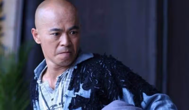李連杰御用替身,即興一口咬掉80萬,徐克欲哭無淚:你一口咬掉了一套房!