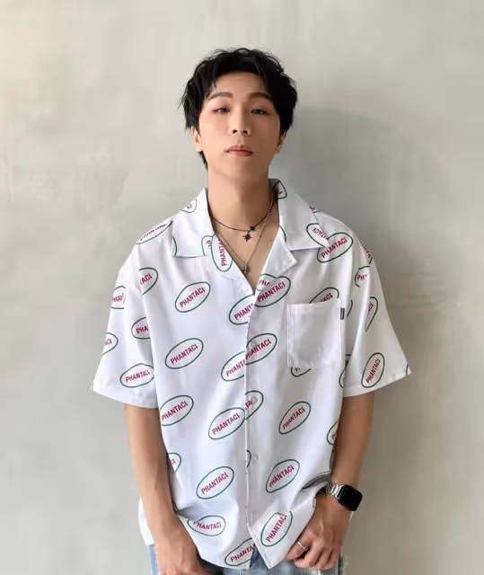 30歲男星疑戀情曝光,與美女深夜曖昧調情,女方臥倒街頭衣衫凌亂