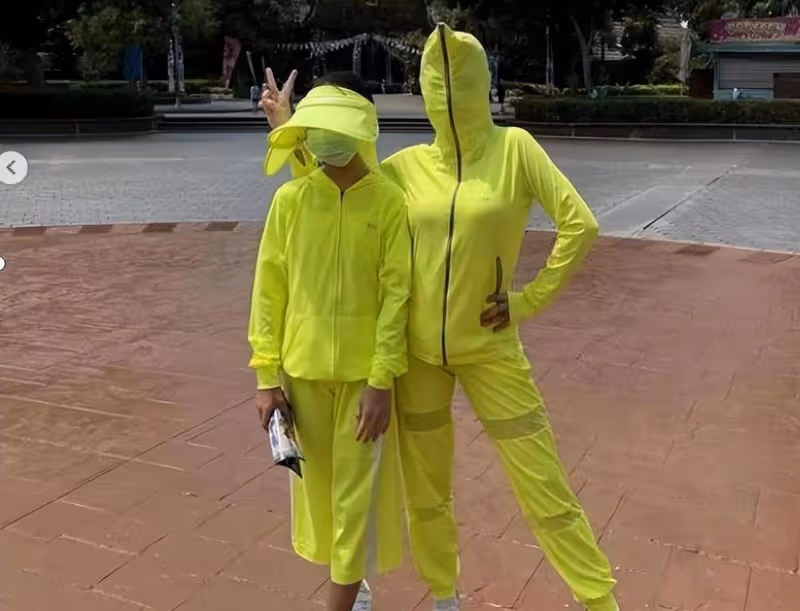 小S全家旅遊照片曝光,二女兒顏值比媽媽還高,小女兒長得像父親