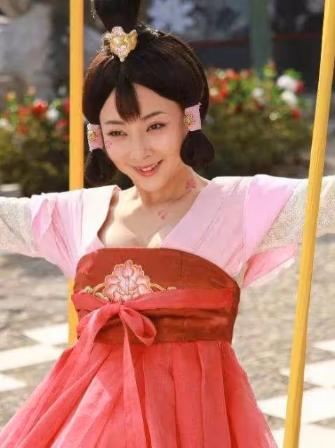 出道20年第一次上綜藝，可是上了美國熱搜的尹桃依舊被這個廚子搶了風頭