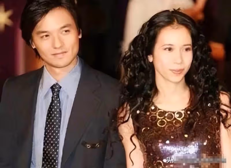 好丈夫馮德倫：愛舒淇18年不離不棄，不勉強她生孩子，把她寵成寶