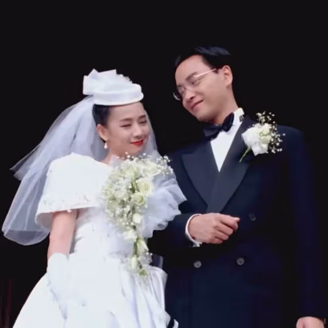張國榮前任毛舜筠，62歲攜手三婚老公，倆女兒高顏值好似雙胞胎