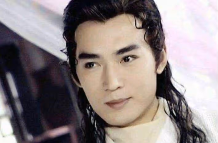7位一眼萬年的男演員,個個帥到窒息,有人靠一個角色吃一輩子