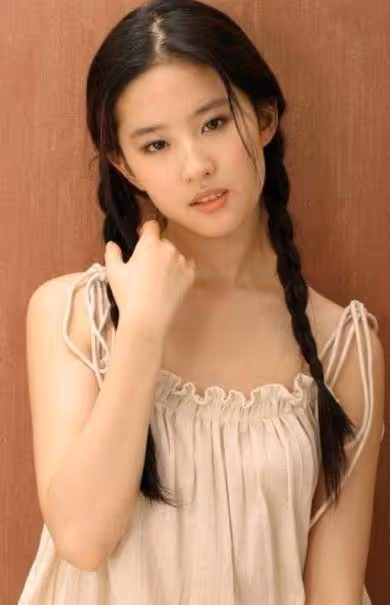 娛樂圈中那些長得美無緋聞女明星 個個美艷動人