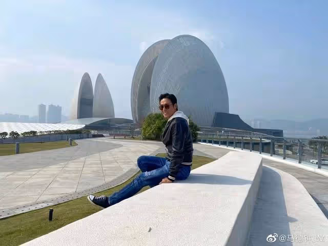 TVB又一部新劇拜神！黃智雯戀上小鮮肉，力捧小花造型被指太老氣