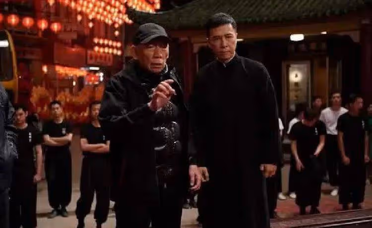 他是知名實力派演員,五個兒子個個出色,大兒子比周星馳還厲害