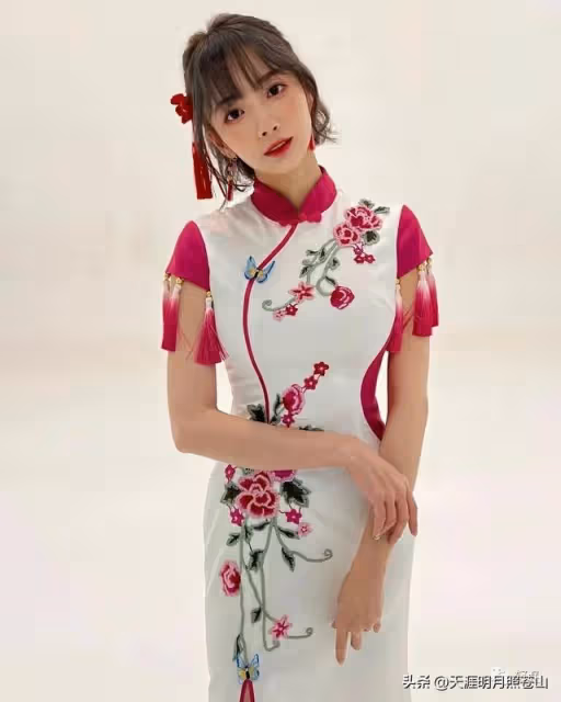 她有著深藏不露的傲人好身材