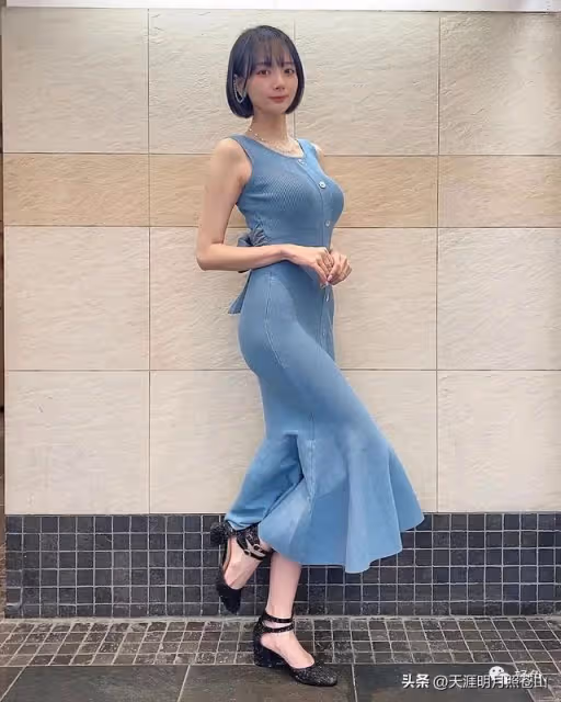 她有著深藏不露的傲人好身材