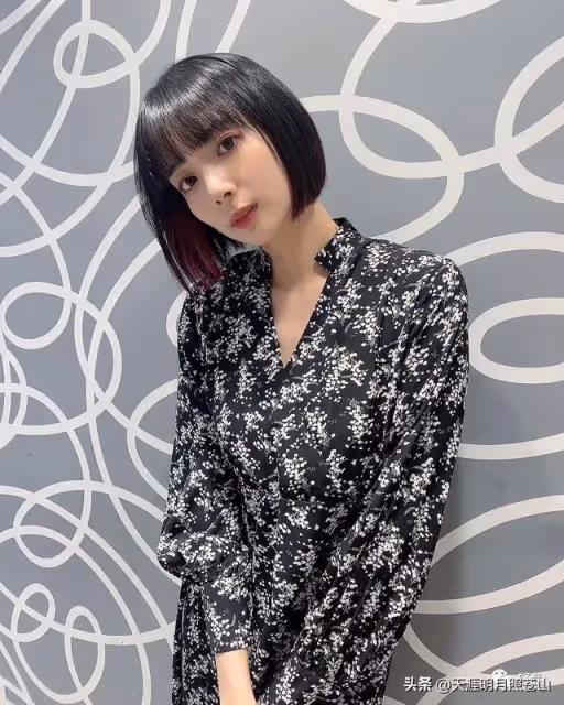 她有著深藏不露的傲人好身材