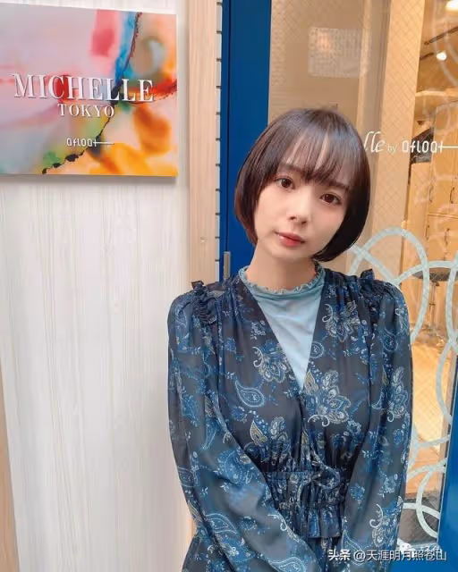 她有著深藏不露的傲人好身材