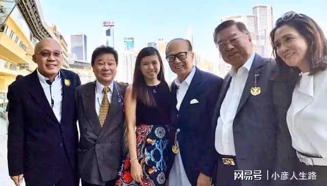 梁洛施帶娃回港也無用，李嘉誠資產再次重組，李澤鉅拿到50多億