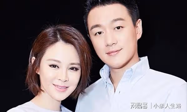 佟大為：與關悅結婚15年零緋聞，穿當年服裝合照，顏值凍齡惹爭議