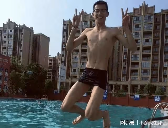 王鶴棣的「瓜」越來越多了,越扒越離譜,突然爆紅未必是好事