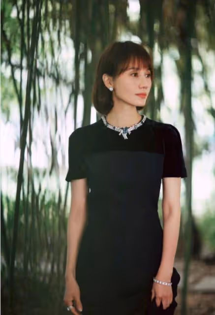 獲最佳女配夏雨送祝福,袁泉喊話老公買蛋卷犒勞自己,太甜了