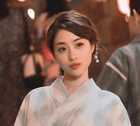 石原里美回應突然官宣結婚,和老公不是因為愛,原因讓人無法接受