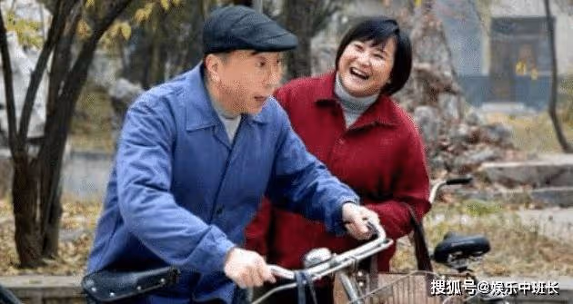 馮鞏親手捧紅11位徒弟，60歲生日只有1人到場祝賀，太心酸了！