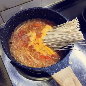 祖傳西紅柿雞蛋掛麵湯