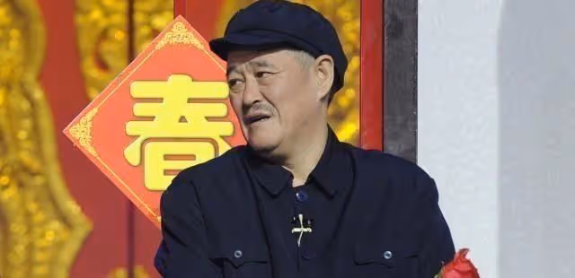 64歲趙本山身體狀況堪憂 頭髮全白超憔悴