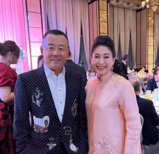 周立波:口才好,紅了,違法了,丟了事業,今日,他與曾志偉現身豪門婚宴
