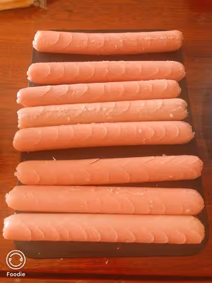 無敵美味路邊炸香腸，😆還是垃圾油炸食品最好吃！