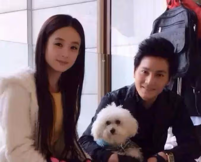 趙麗穎的哥哥原來是他，家世顯赫身份不簡單，難怪不敢公開他