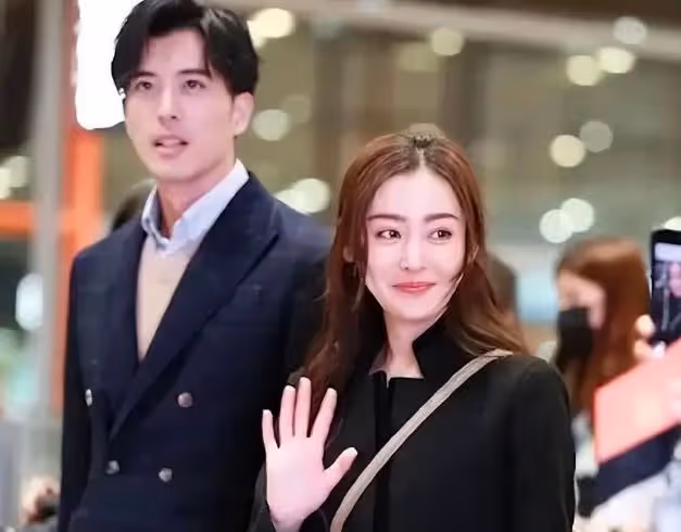 娜扎痛斥徐開騁不是東西，自己被騙很無辜，卻被網友扒出時間線！