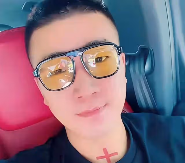 李菁菁夫婦近況曝光，被網友質疑感情出現危機，夫妻倆現異地生活