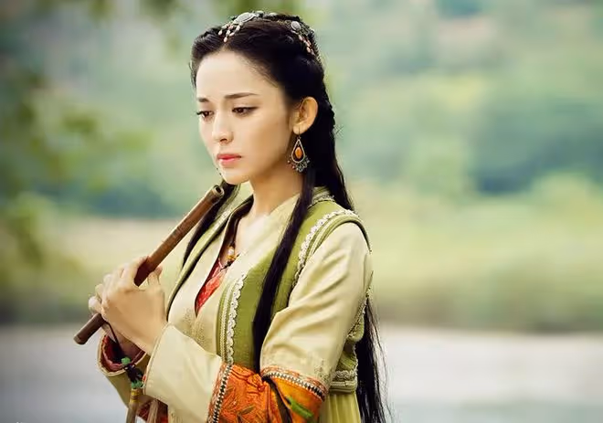 古力娜扎的「混亂情史」,和她背後的5個富二代男友