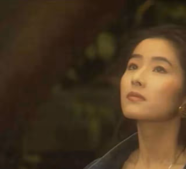 湯鎮業51歲首任妻子驚喜現身美艷依舊,曾被譽為「翻版林青霞」