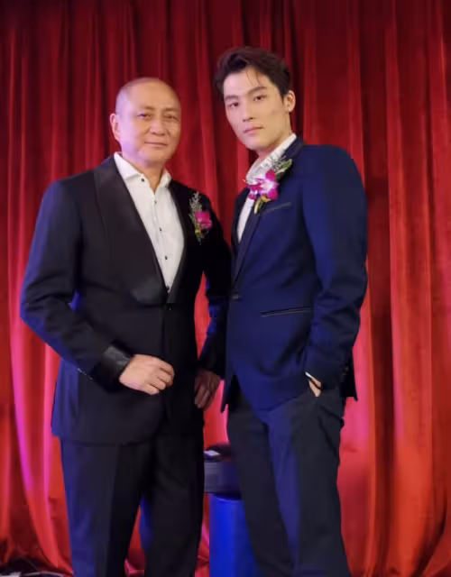 湯鎮業51歲首任妻子驚喜現身美艷依舊,曾被譽為「翻版林青霞」