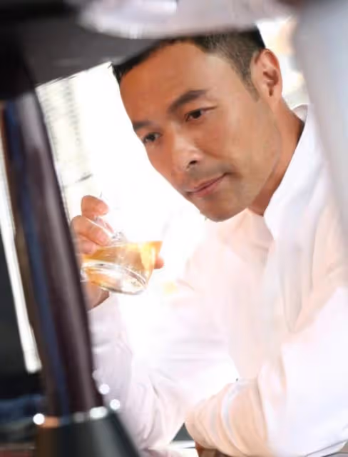 勢要跳出舒適圈!TVB前知名男星曝情慾戲也接,太太好開明不介意