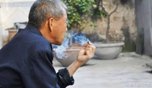 媽媽為救爸爸車禍往生，7年後爸爸再婚現場，兒子卻看見媽媽身影！