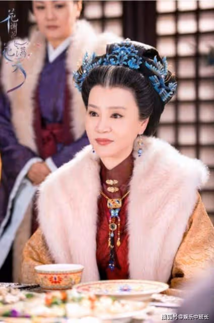 她本是御用的瓊女郎，後來變成太后專業戶，天生的美人坯子