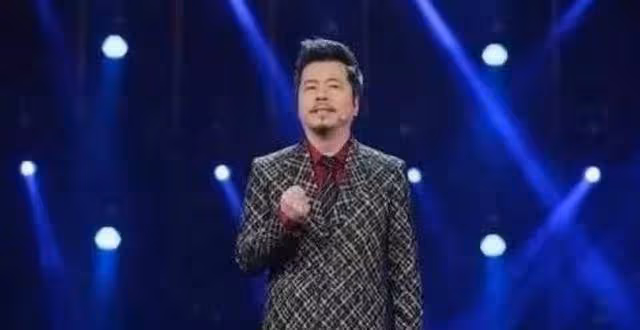 以為自己很紅,跑到鳥巢開演唱會,結果演唱會結束欠下千萬債務