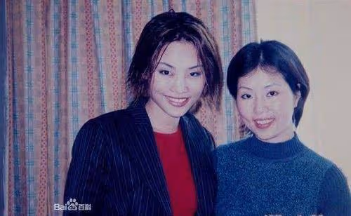 她曾是歌壇天后,卻被兩個男友逼成「精神病」,今46歲已無人問津