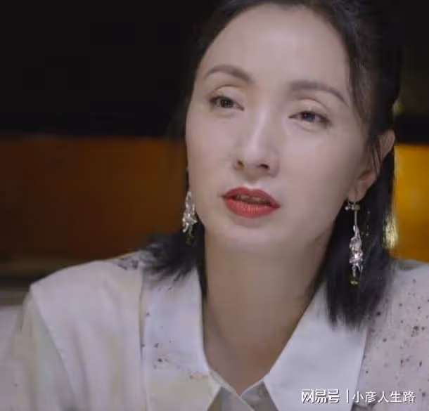 小陶虹稱和徐崢經濟AA制,拒絕對方給生活費!但出去吃必須男人付