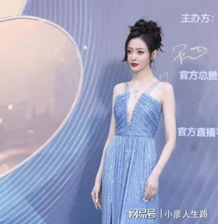 張天愛放錄音錘徐開騁,娜扎霸氣轉發並表態,網友:鹿晗真爺們!