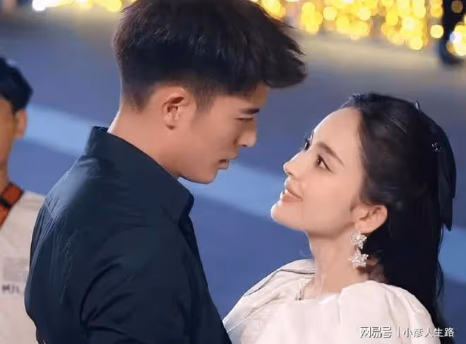 張天愛放錄音錘徐開騁,娜扎霸氣轉發並表態,網友:鹿晗真爺們!