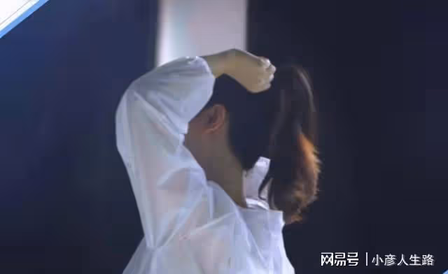 楊紫新代言開啟預熱,代言品牌讓人驚訝,曾被黑粉嘲笑商業價值低