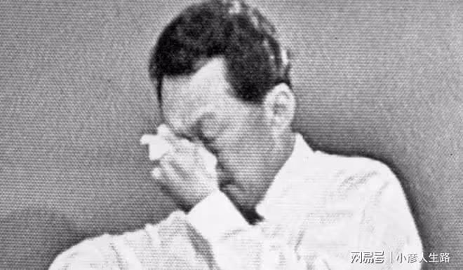 新加坡華人商會建議將漢語定為國語,李光耀:不可能,除非打倒我