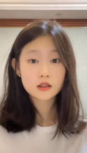 小瀋陽女兒長開了,近照好看認不出,舉手投足滿滿韓星范