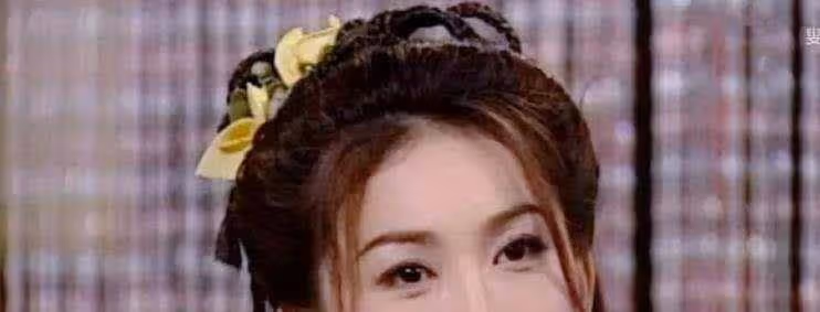 因太美15歲出道，嫁入豪門17年後要離婚，前夫滿世界追著她復合！